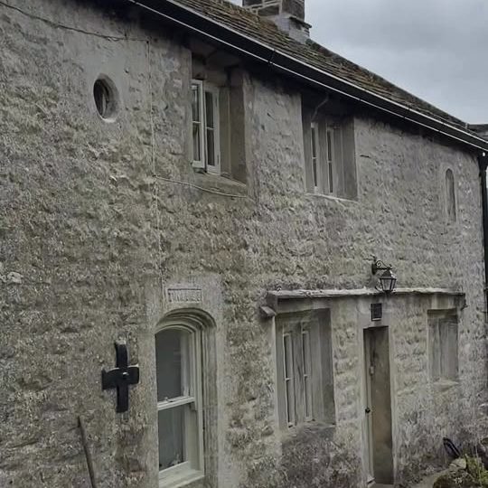 Appletreewick-Seamless-Guttering.jpg